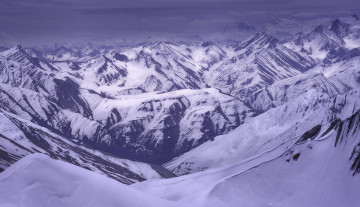 ‘विवादास्पद ग्यास’ प्रयोग गरेर बेलायती आरोहण टोली सगरमाथा चुचुरोमा, सरकारले थाल्यो अनुसन्धान